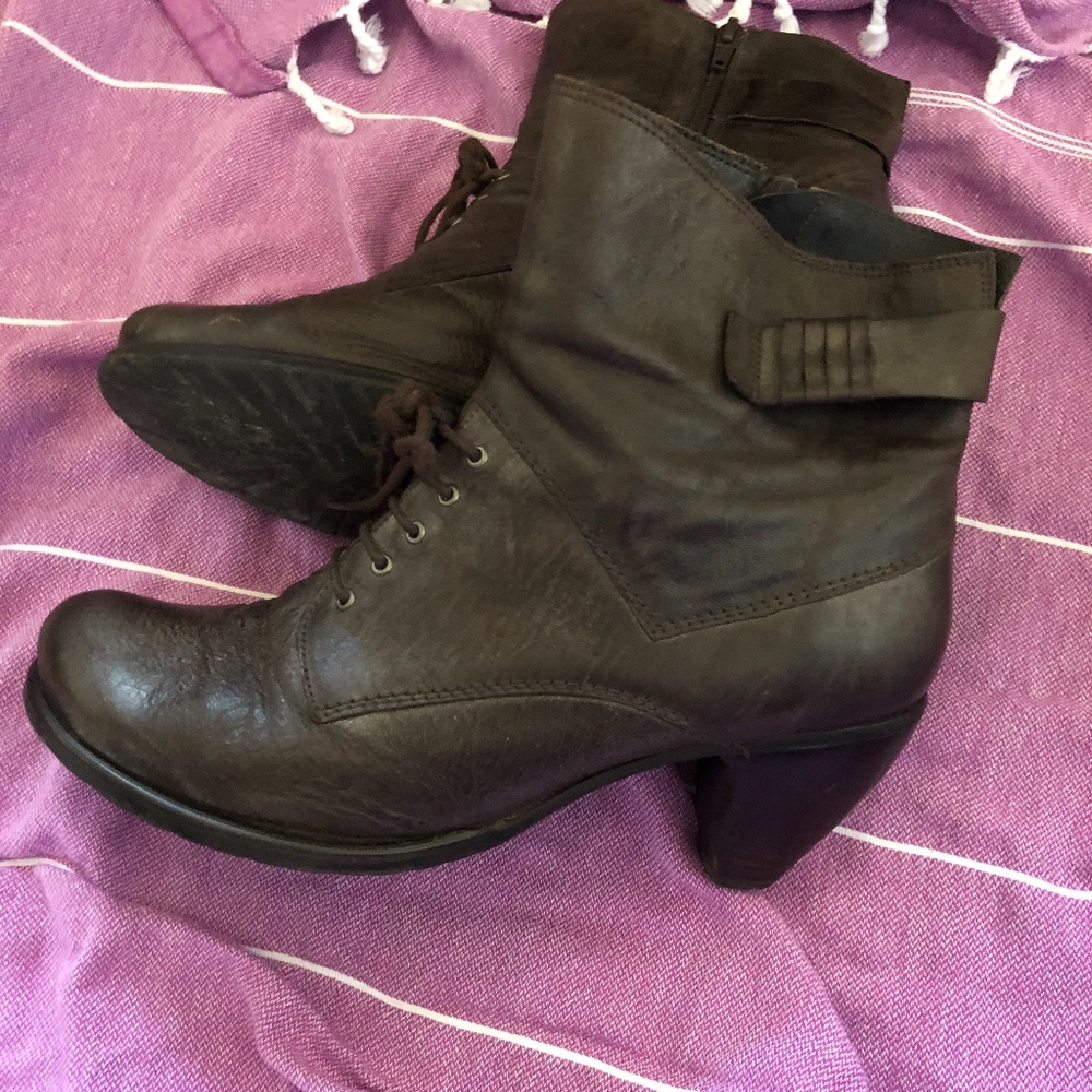 Fidji Asra bootie - Picture 1 of 8